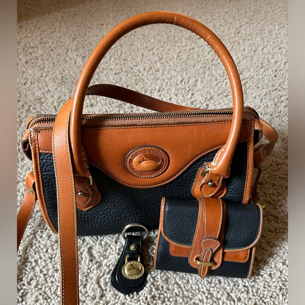 Bundle of vintage Dooney & Bourke- bag, wallet and keychain!